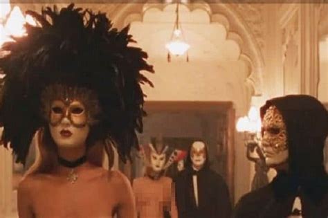 Eyes Wide Shut een mysterieus avontuur met erotische ondertonen!